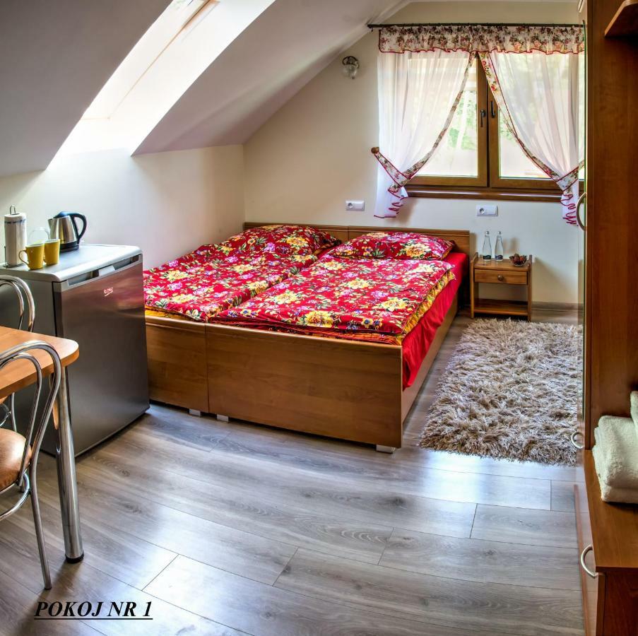 Domki I Pokoje U Borsa Lesko Luaran gambar