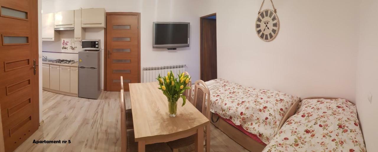 Domki I Pokoje U Borsa Lesko Luaran gambar